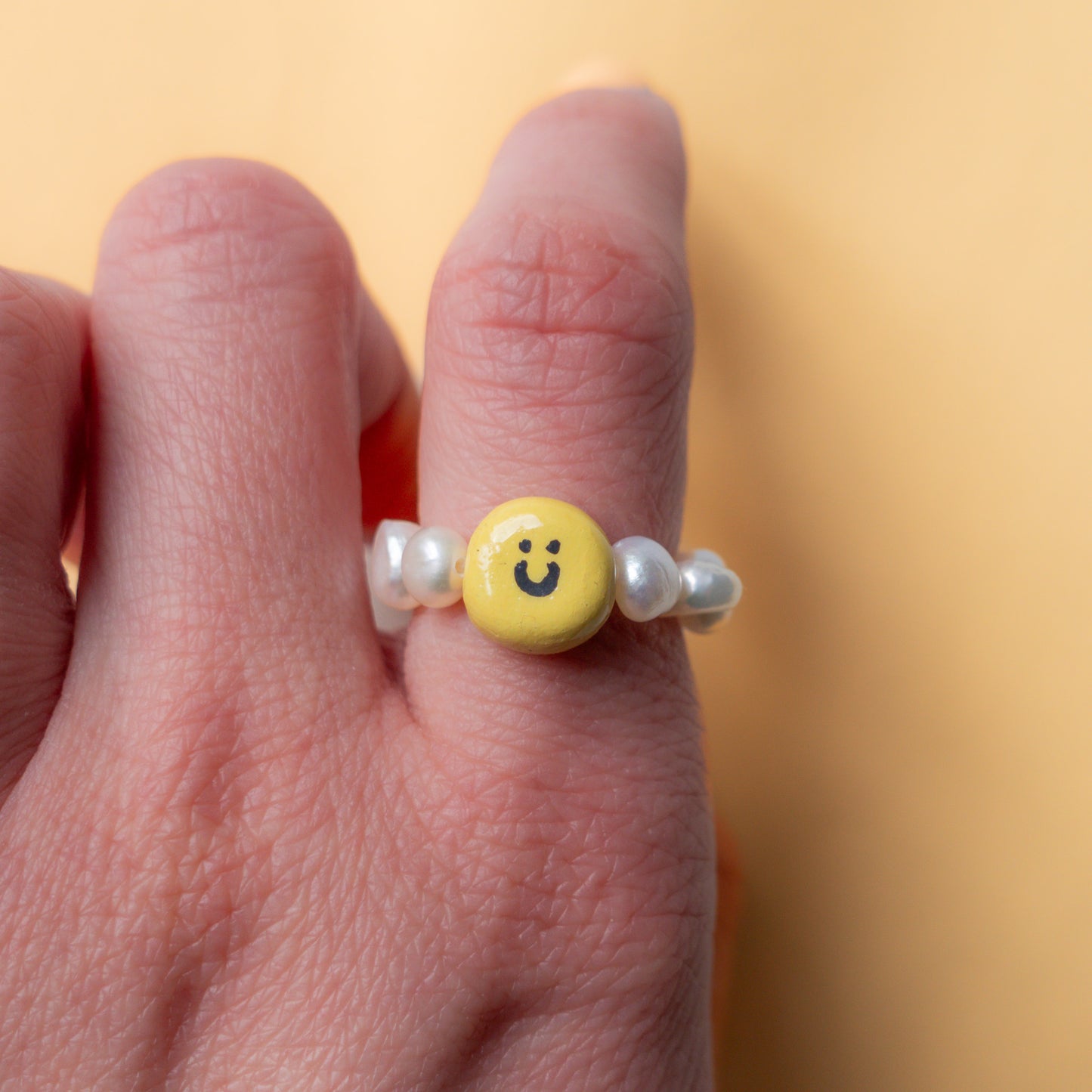 Pearl Ring - Smiley