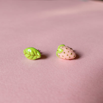 Sweet Earrings - Strawberry and Leaf