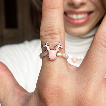 Sweet Winter pearl ring with reindeer