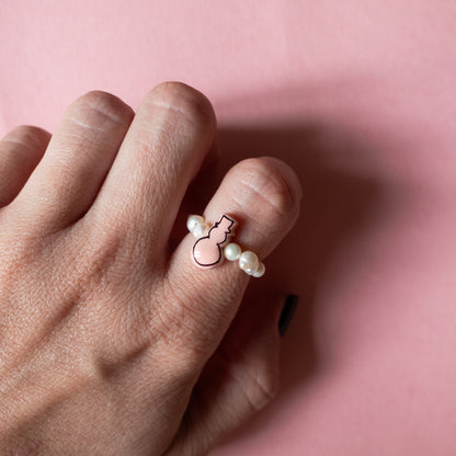 Sweet Winter pearl ring with snowman