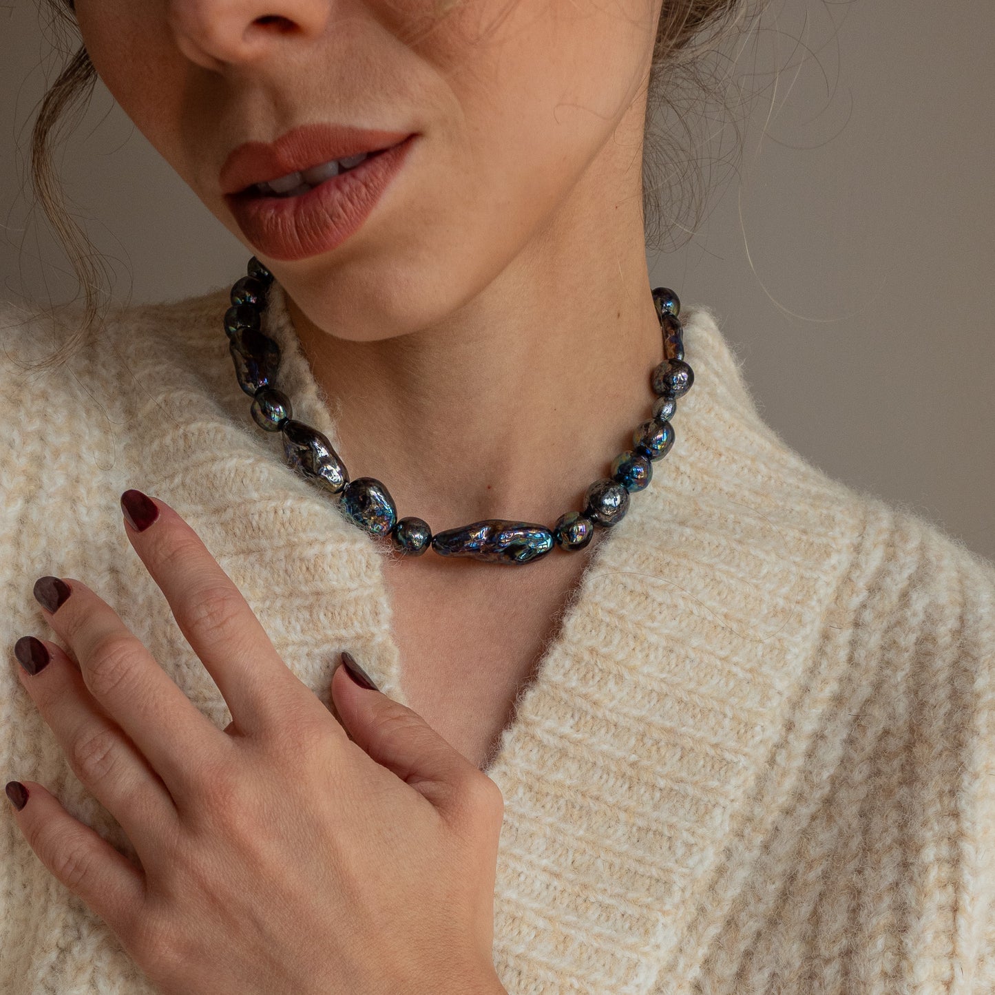 Abyss - Necklace with black handmade pearls