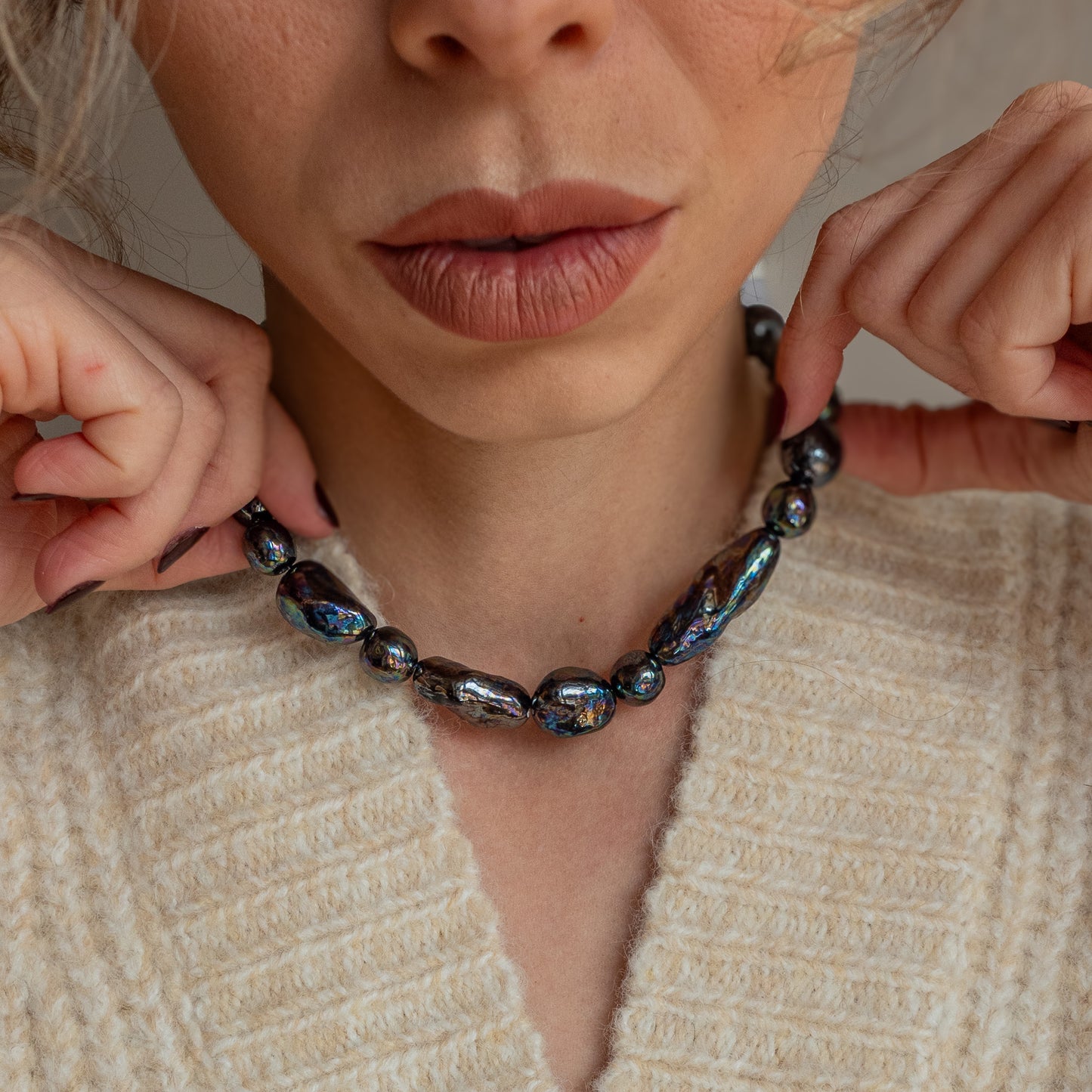 Abyss - Necklace with black handmade pearls