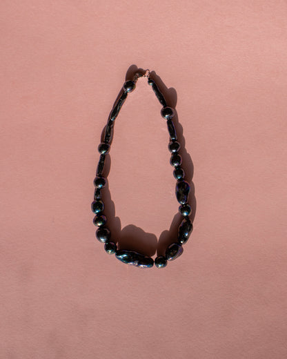 Abyss - Necklace with black handmade pearls